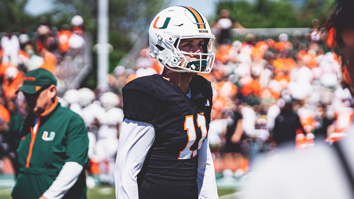Notre Dame vs. Miami prediction, pick, odds, spread: Carson Beck leads Hurricanes into top-10 clash with Irish