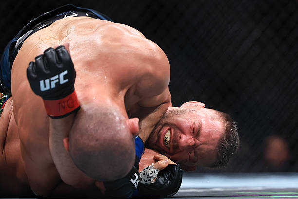 Renowned MMA Coach Crowns Khamzat Chimaev ‘Greatest Middleweight Ever’ Following UFC 319