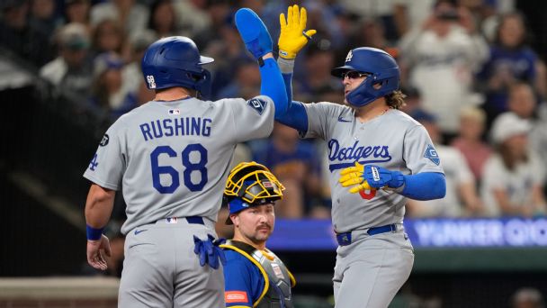 The Blue Jays' playoff run features the AL's top seed -- and a modern Mr. October on their side