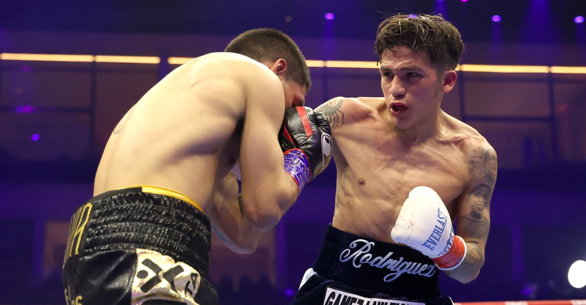 Bam Rodriguez dominates, knocks out Fernando Martinez to unify three world titles