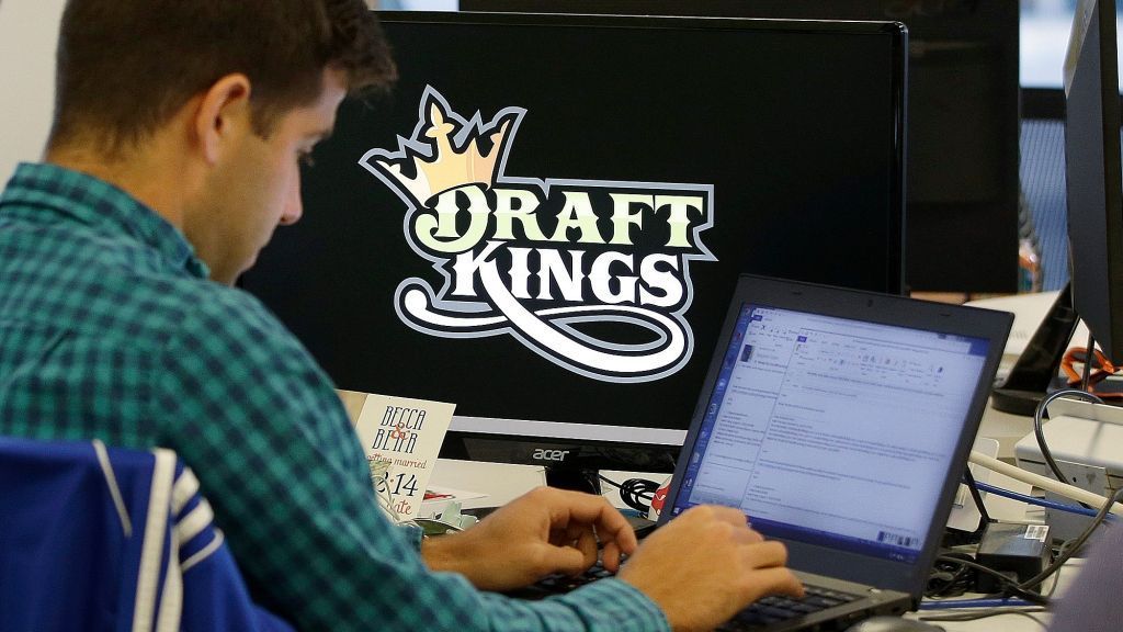 ESPN names DraftKings official odds provider