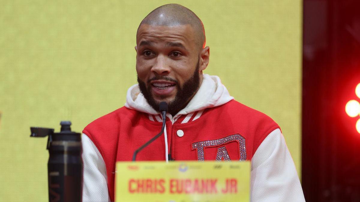 Eubank and Benn both make weight for rematch