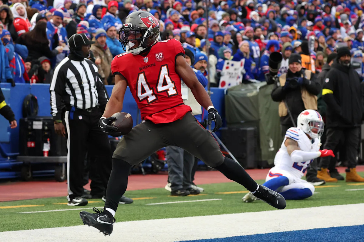 Fantasy Football Waiver Wire: Backup RBs headline early pickups to consider going into Week 12