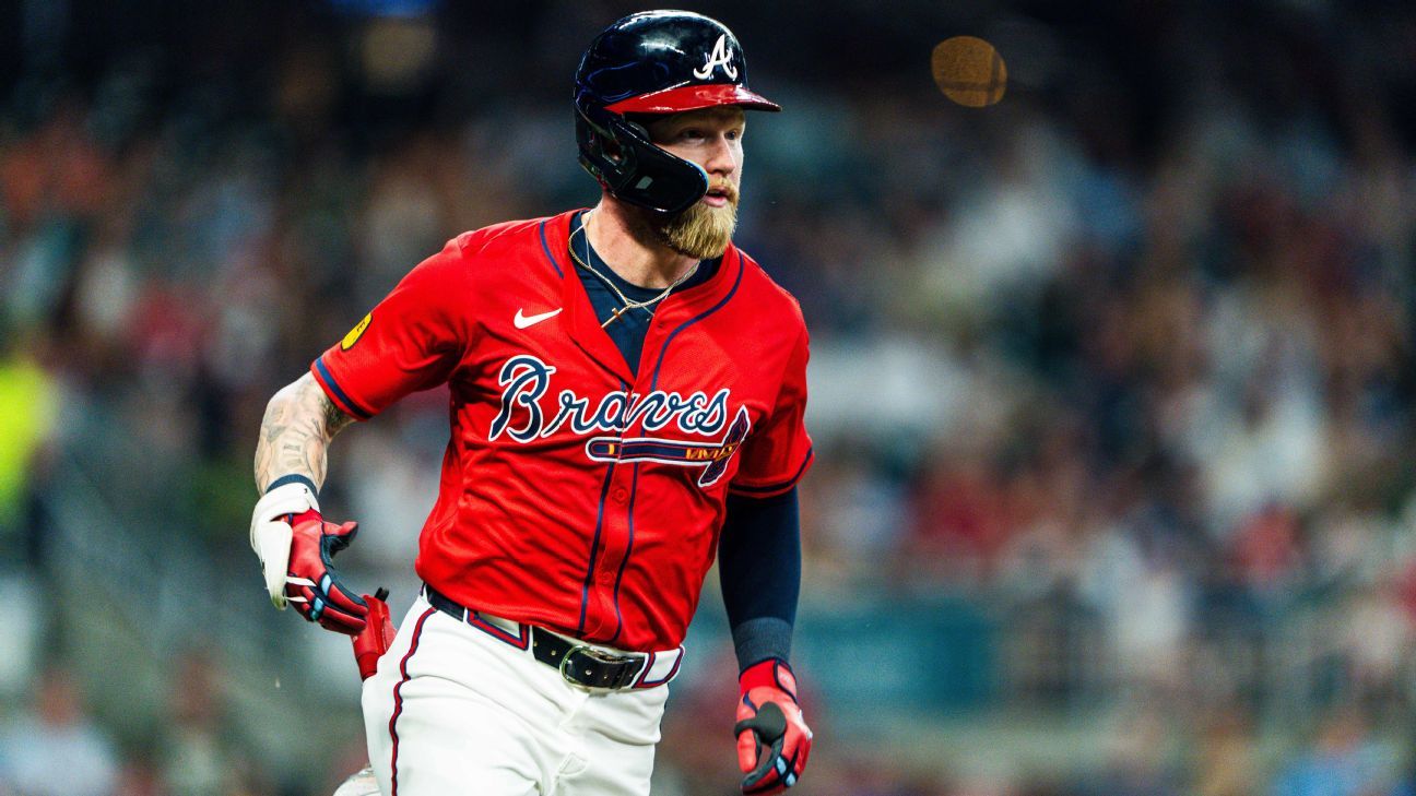 Fraley lands back with Rays on 1-year, $3M deal