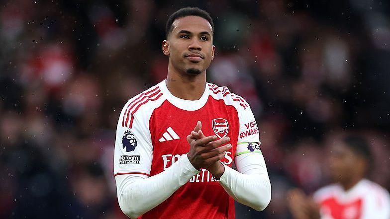 Gabriel injury: Arsenal defender out for weeks with thigh injury