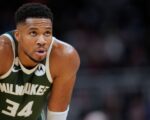 Giannis returns for Bucks' Cup game vs. Knicks