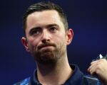Grand Slam of Darts: Luke Humphries cruises into quarter-finals