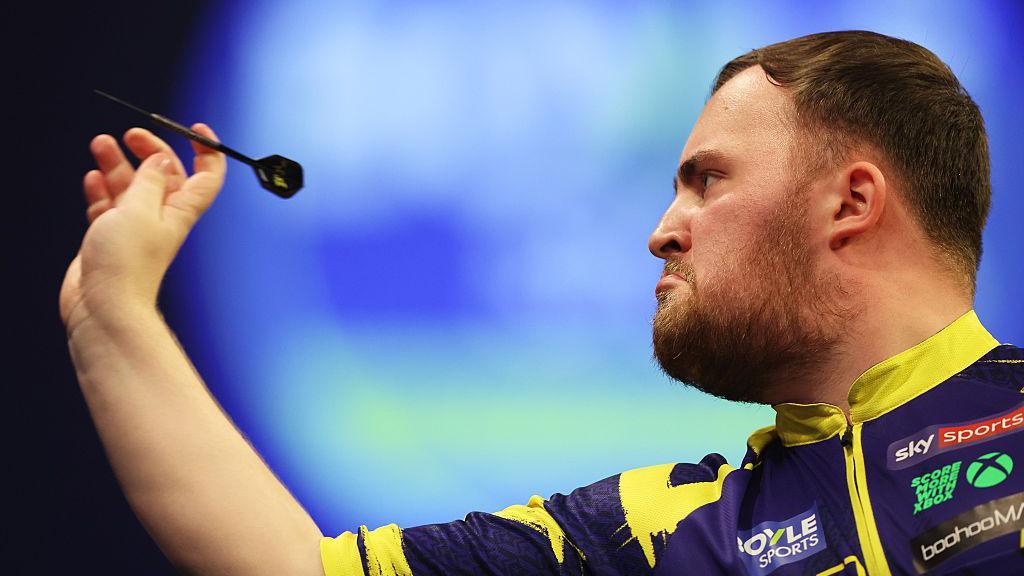 Grand Slam of Darts: Luke Littler one win away from usurping Luk Humphries as world number one