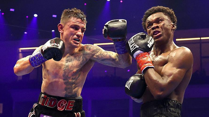 Gutsy Briton Noakes loses in epic world-title fight