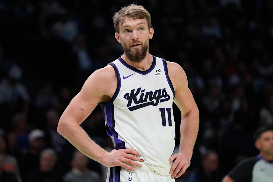 Kings star Domantas Sabonis out 3-4 weeks with partially torn meniscus, per report