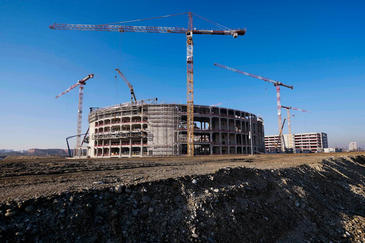 No contingency plan for Olympic ice hockey venue as construction reaches the deadline.