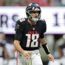 Penix de los Falcons se someterá a cirugía de ACL que termina la temporada