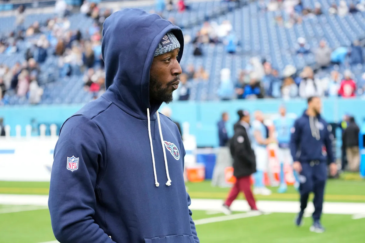 Titans wideout Calvin Ridley carted off field after one play in return from hamstring injury