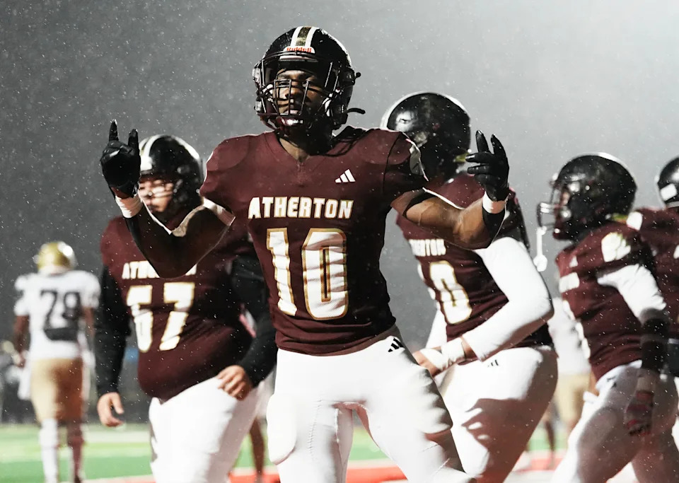 Vote for Louisville-area high school football player of week nominees