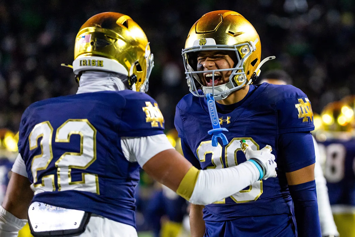 Watch: Ethan Long has first career INT for Notre Dame vs. Syracuse