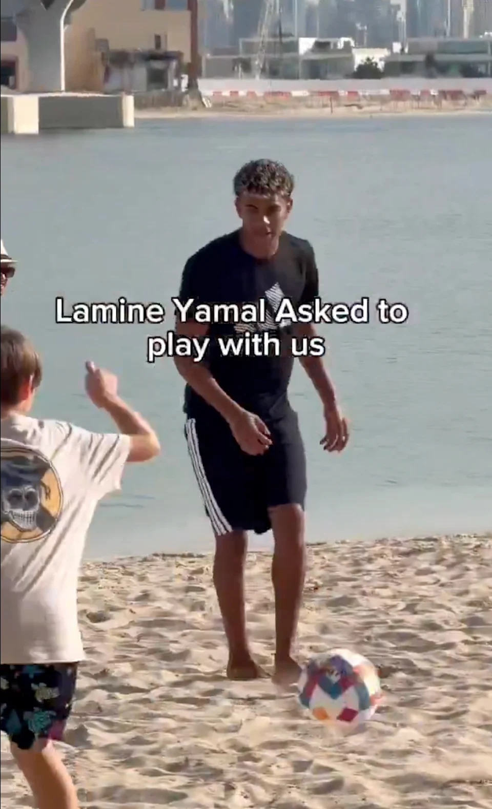 ☕️🥐 FC Breakfast: Haaland plays Santa 🎅, Yamal crashes the party ⚽️