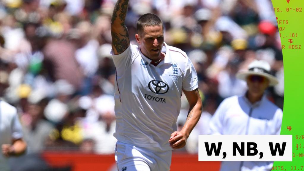 Extra ball enables Carse to dismiss Neser and Starc in the same over.