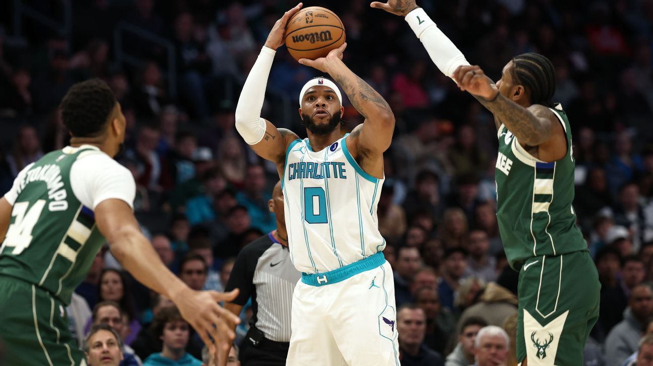 Hornets' Bridges injures ankle in loss to Bucks