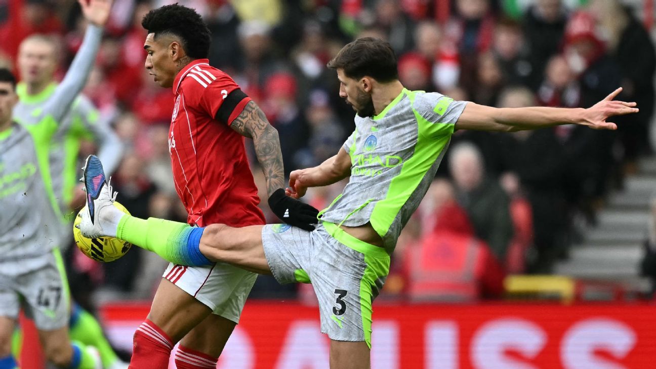 Premier League live updates: Man City can go top with win at Forest