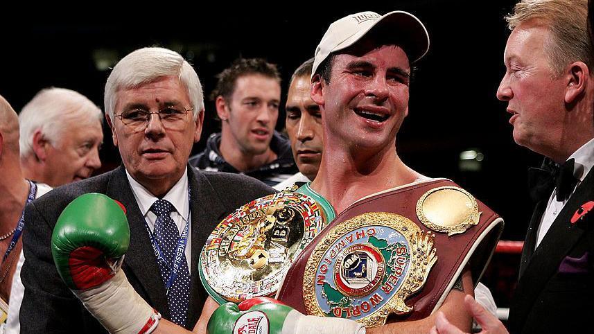 Wayne Rooney on Mr Tumble and Coleen putting Liverpool flags up