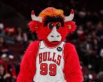 Benny the Bull picks new number after Derrick Rose's No. 1 jersey retirement