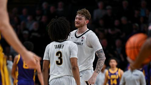 Calvin Russell III, Syracuse football’s highest-rated recruit in 25 years, joins basketball team