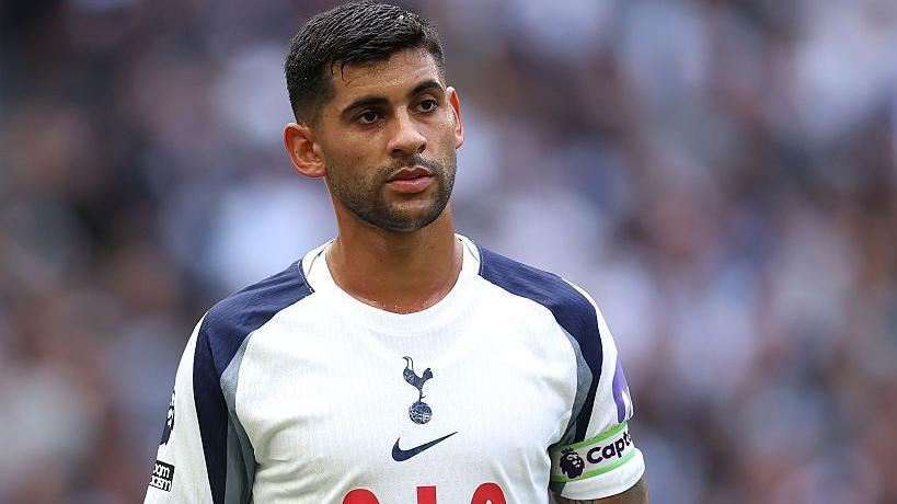 Captain Romero appears to call out Spurs hierachy