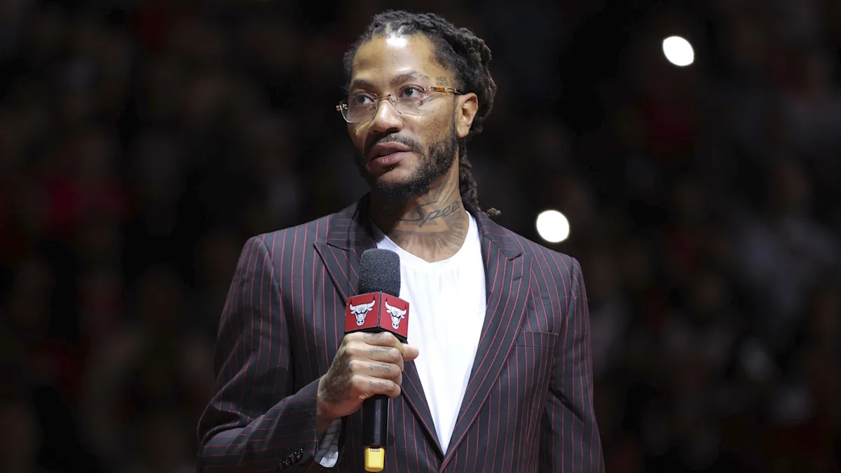 Chicago Bulls honor Derrick Rose with jersey retirement ceremony, fans fill United Center