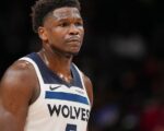 Edwards leaves bench after Wolves pull starters