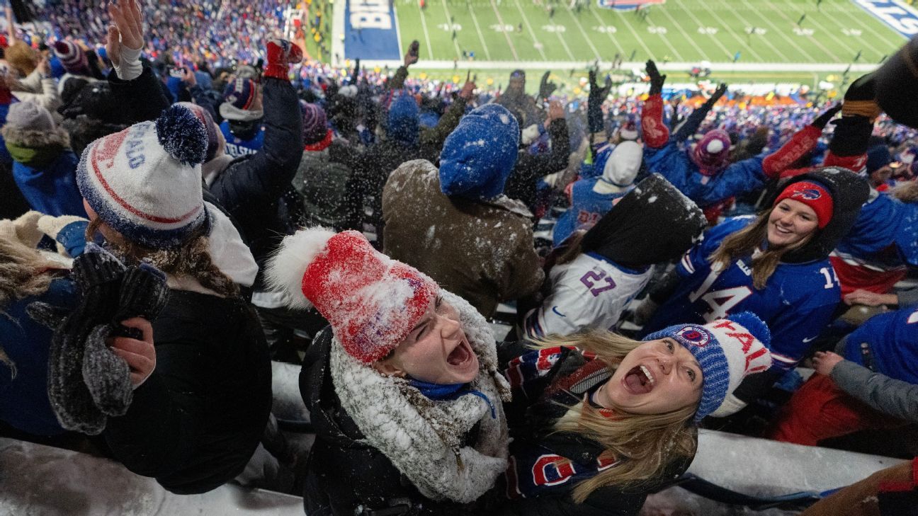 Fans, Bills bask in glow of stadium's swan song