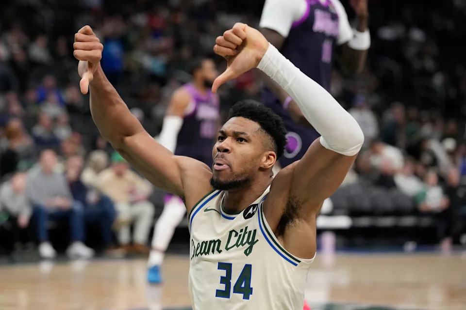 Giannis Antetokounmpo on Bucks' fans voicing displeasure: 'When I get booed, I boo back'