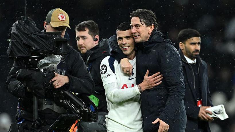 'Good signs' or just buying time? Spurs remain divided on Frank future