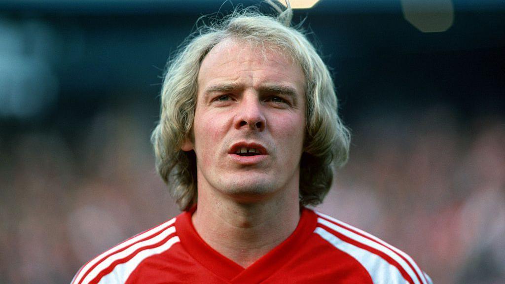 Leeds and Wales legend Yorath dies aged 75