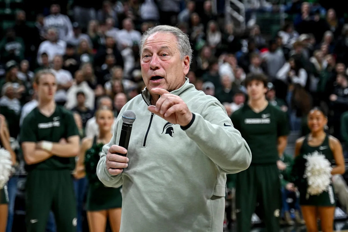 Michigan State basketball still ranked in the top-15 in latest polls