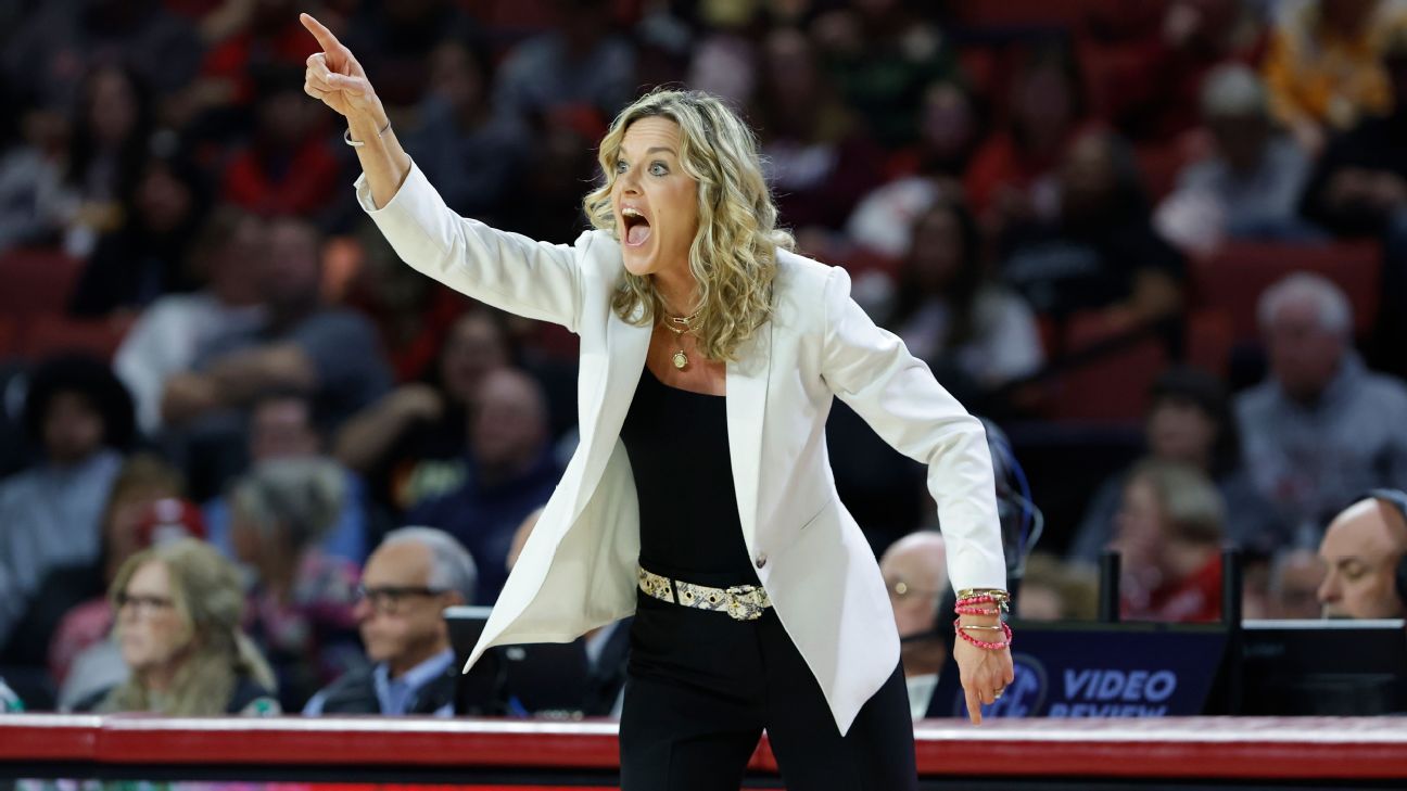 No. 16 Oklahoma stuns No. 2 South Carolina in overtime