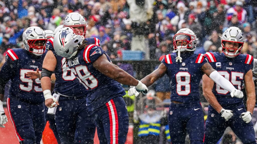 Patriots Confirm Lineup Change For Playoff Matchup With Chargers