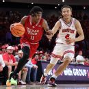 St. John’s rallies to give Rick Pitino 900th on-court win