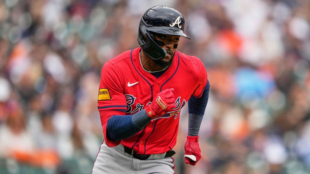 Twins claim switch-hitting INF Brujan off waivers