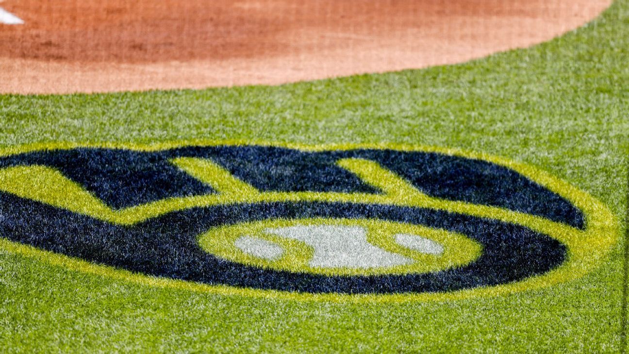 Williams, Sproat aim to fit right in with Brewers