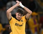 Wolves reject Leeds bid for striker Strand Larsen