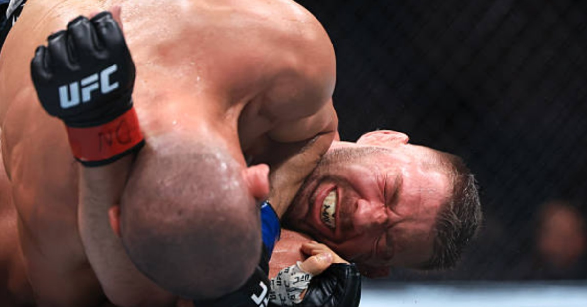 Dricus du Plessis may not be able to close gap to Khamzat Chimaev, says Dominick Cruz