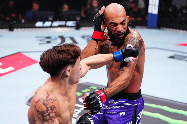 Insane Right Hand from Charles Johnson Sends Lone’er Kavanagh to Dreamland – UFC Shanghai Highlights