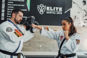 Atleta brasileira conquista medalha de prata no Mundial de Taekwondo nos EUA