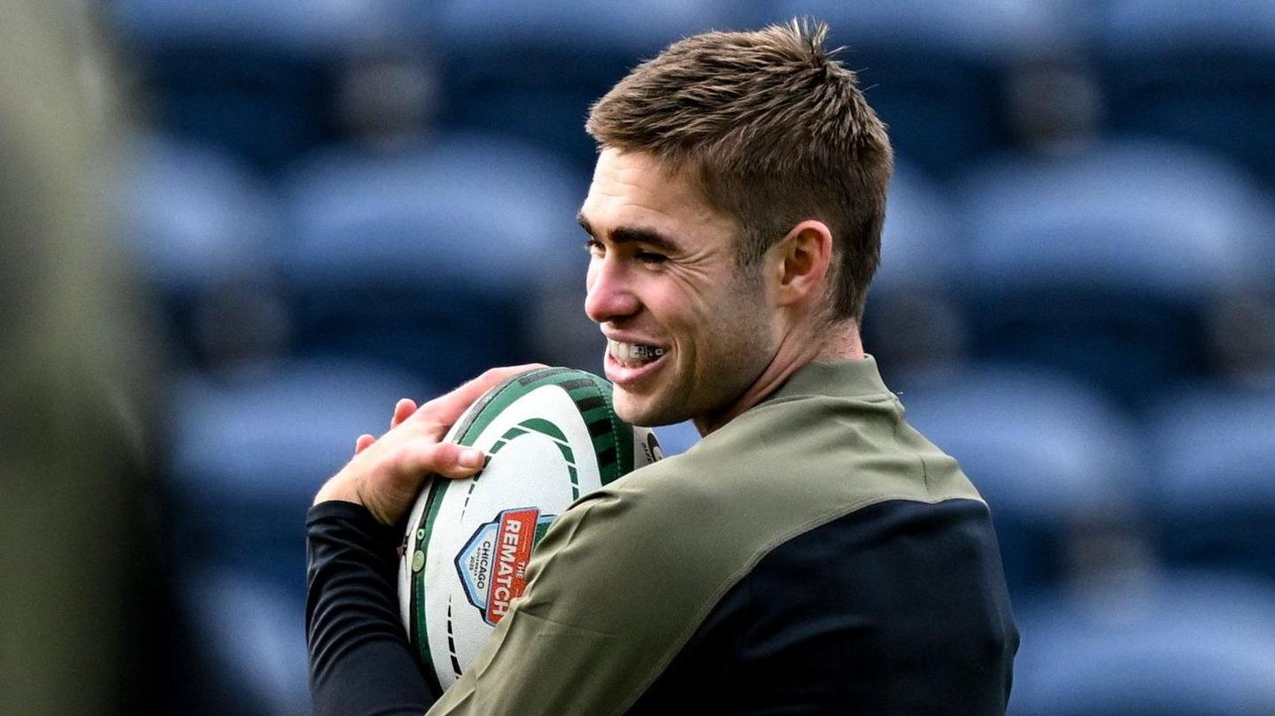 Crowley starts at 10 with Doris on bench for Ireland against All Blacks