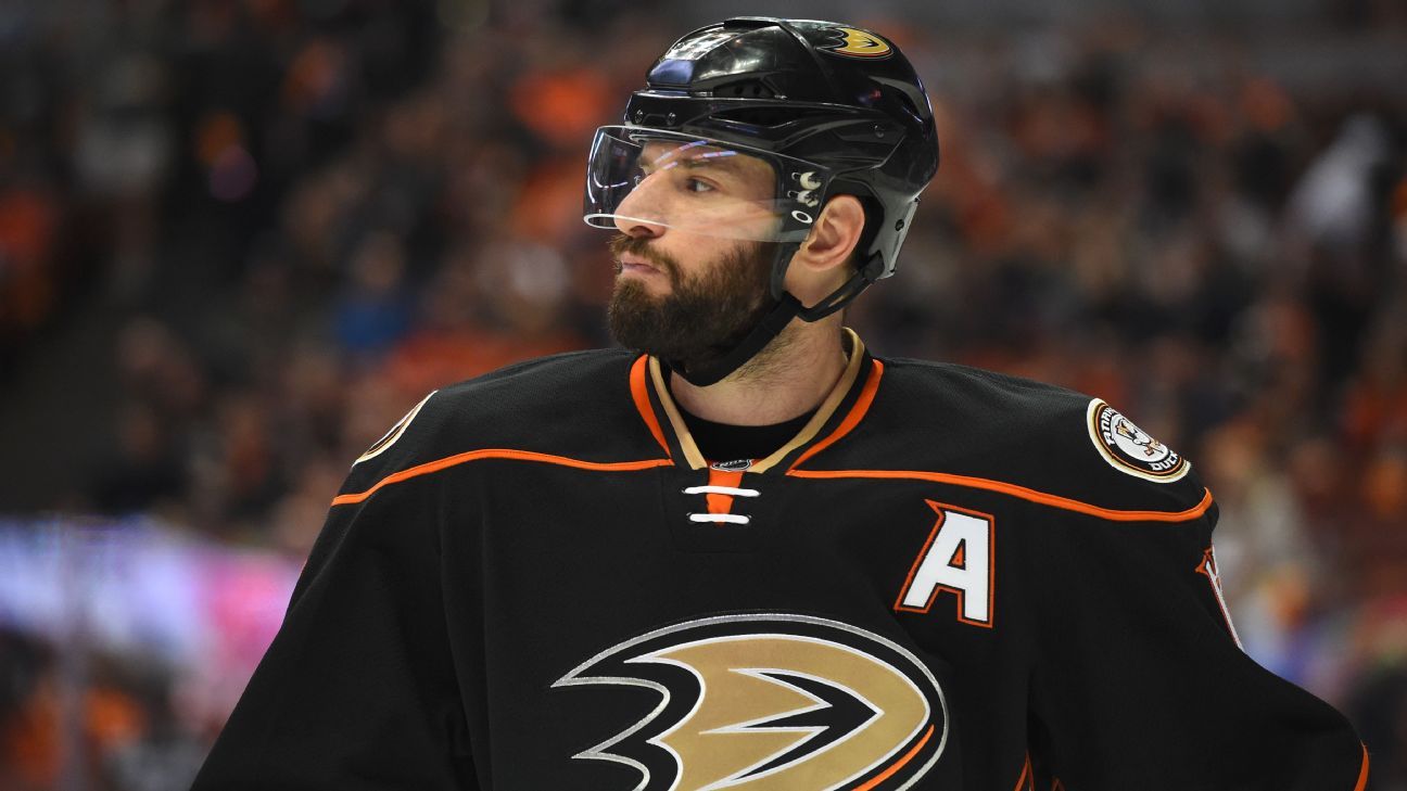 Ex-NHL star Kesler faces sexual conduct charges