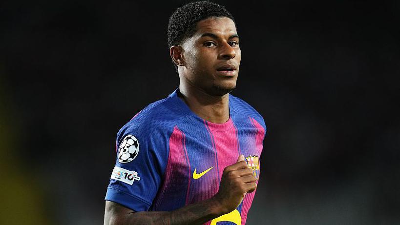 Manchester United: Marcus Rashford wants to extend Barcelona stay