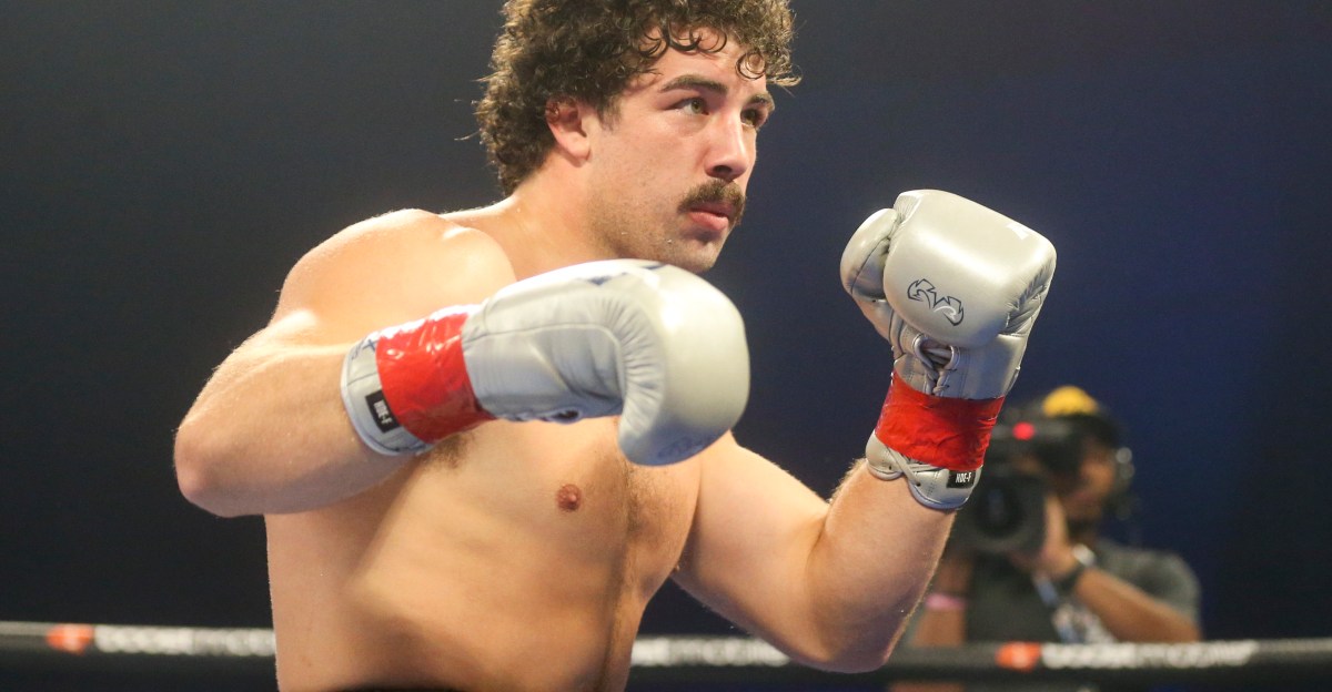 Richard Torrez raises hand for Moses Itauma fight