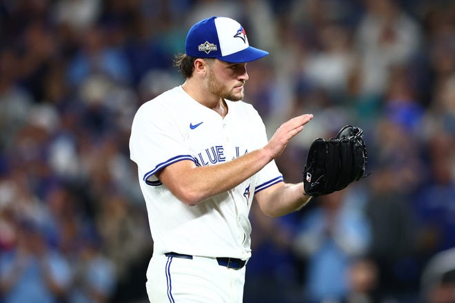 Rookie pitcher saves Blue Jays' season. How is Trey Yesavage doing this?