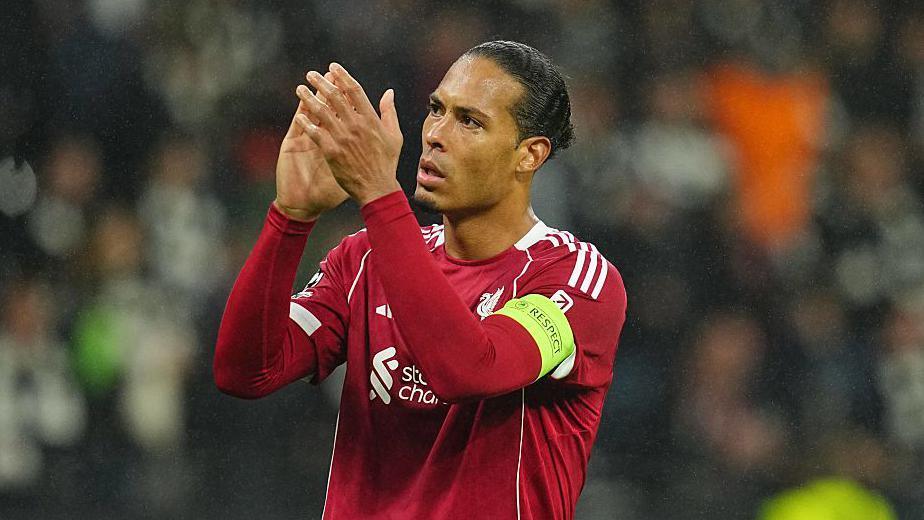 Virgil van Dijk called Liverpool squad meeting after loss to Man Utd to discuss club's form