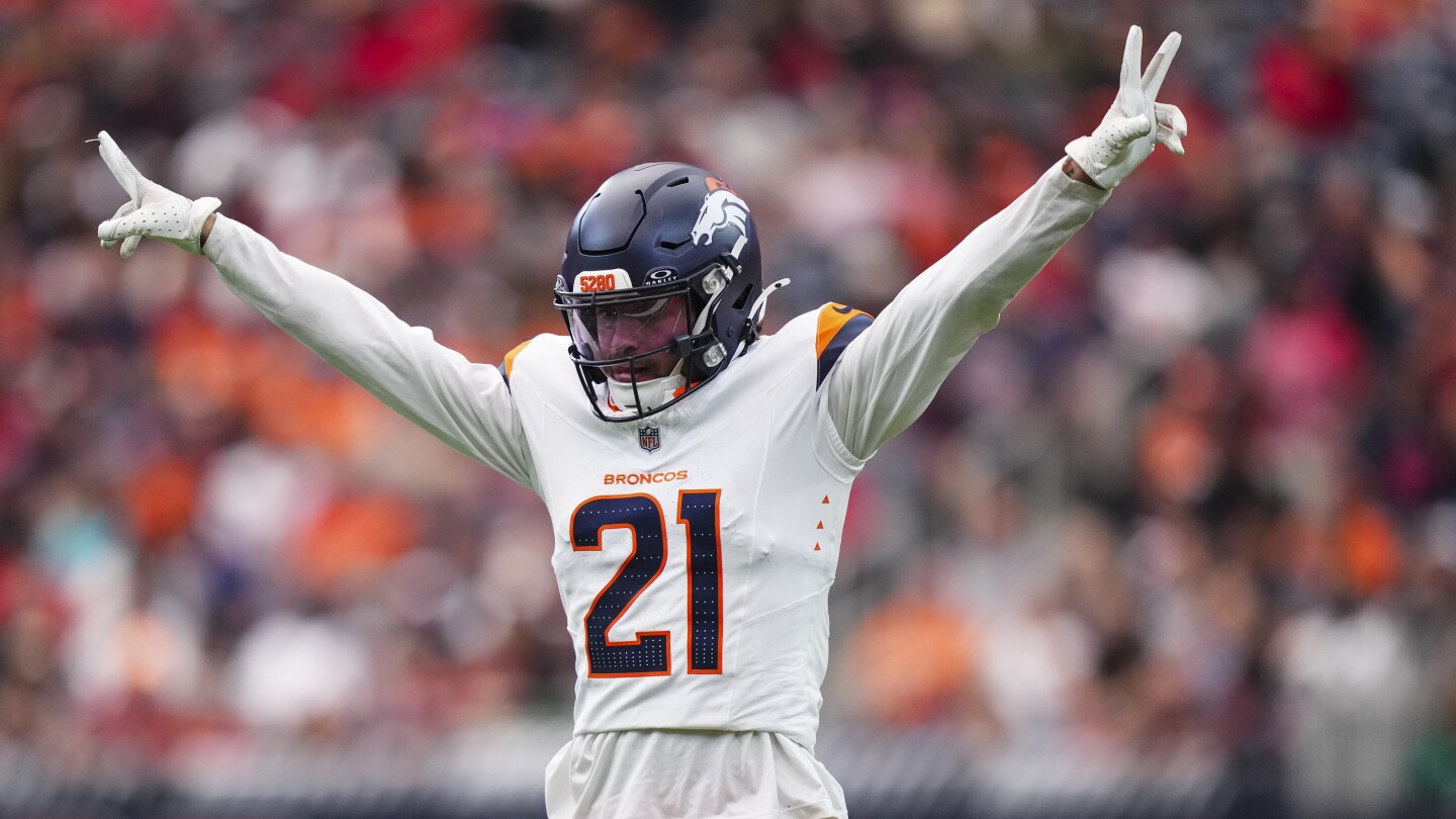 CB Riley Moss, S Brandon Jones are good to go for Thursday Night Football